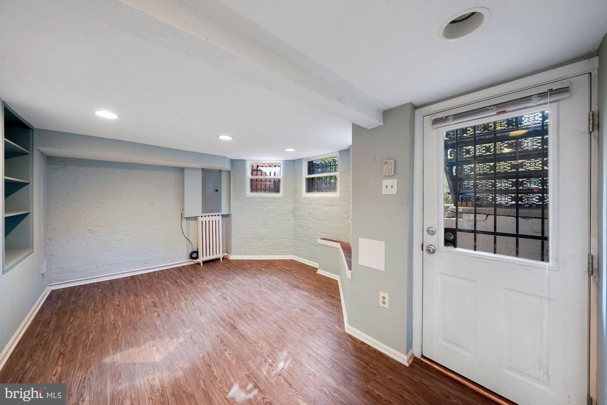 514 Seward Square Southeast Washington, DC 20003 - Photo 26 of 30 Bay windows on lower level