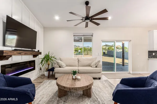 $685,000 | 990 North Muleshoe Road, Apache Junction, AZ 85119