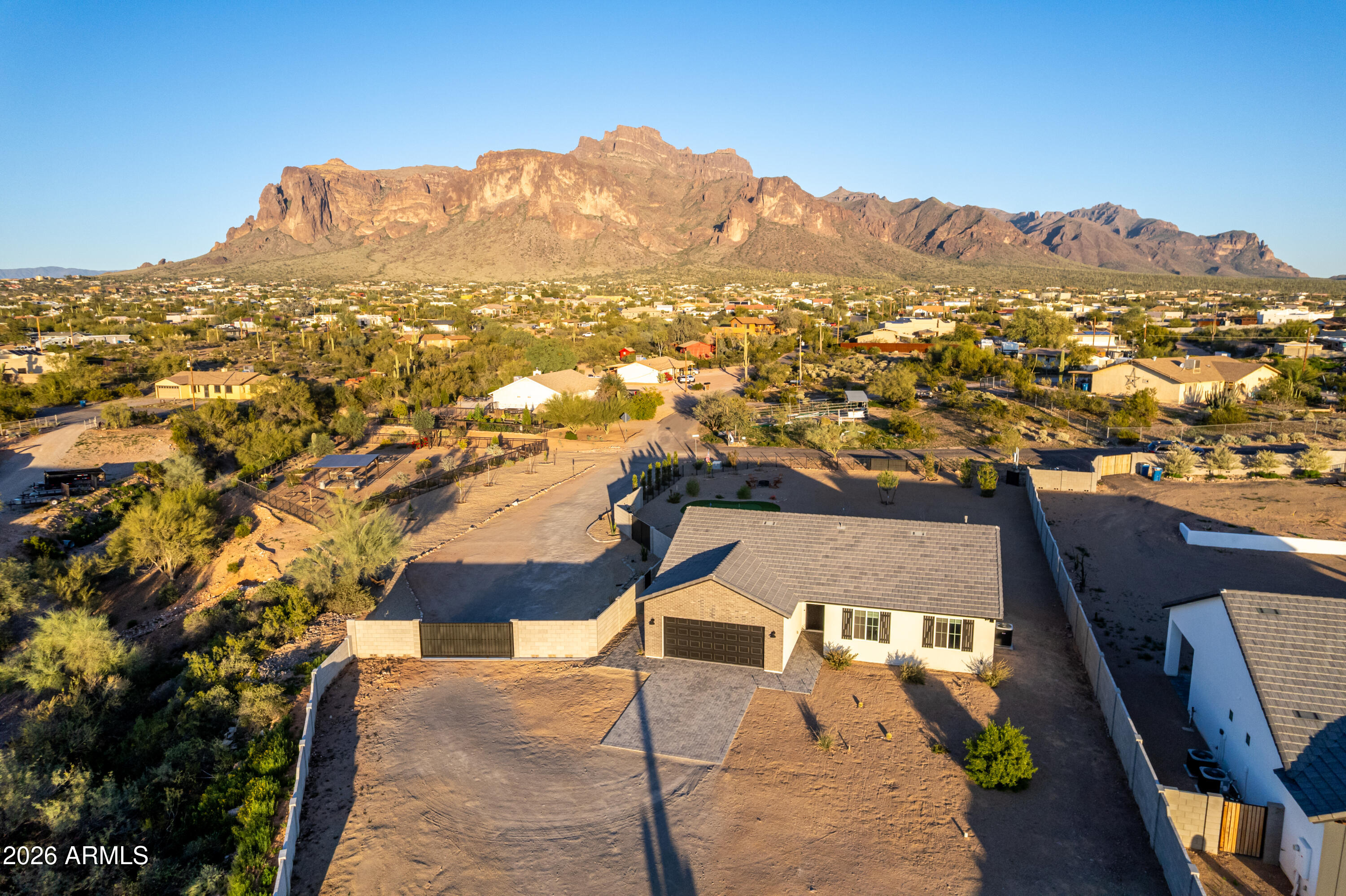 990 North Muleshoe Road Apache Junction, AZ 85119 - Photo 24 of 34 a view of a city