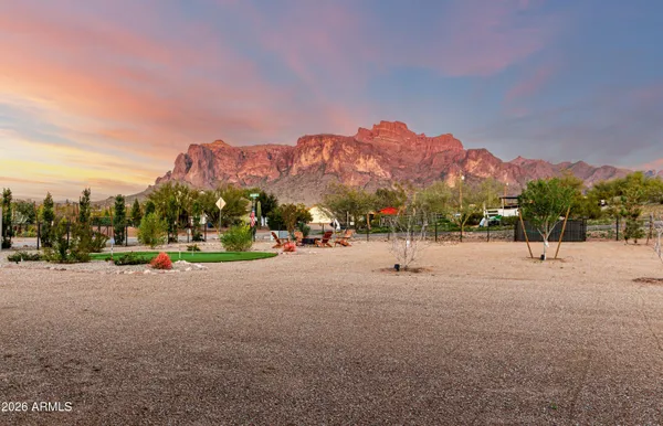 $685,000 | 990 North Muleshoe Road, Apache Junction, AZ 85119