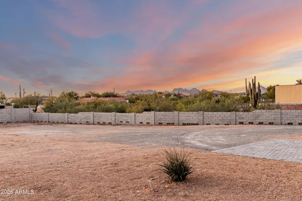 $685,000 | 990 North Muleshoe Road, Apache Junction, AZ 85119
