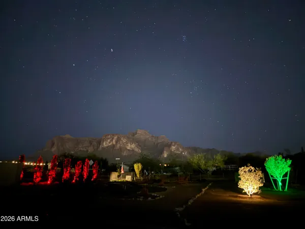 $685,000 | 990 North Muleshoe Road, Apache Junction, AZ 85119