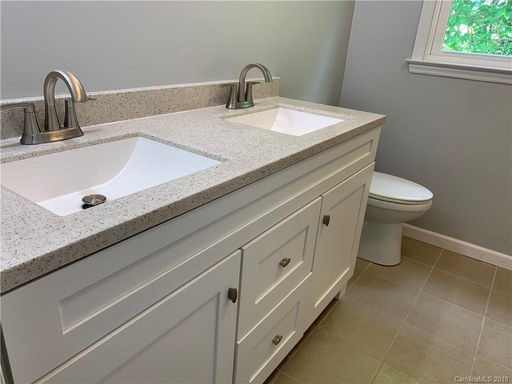 1524 Robin Road Newton, NC 28658 - Photo 12 of 14 Gallery Image 12