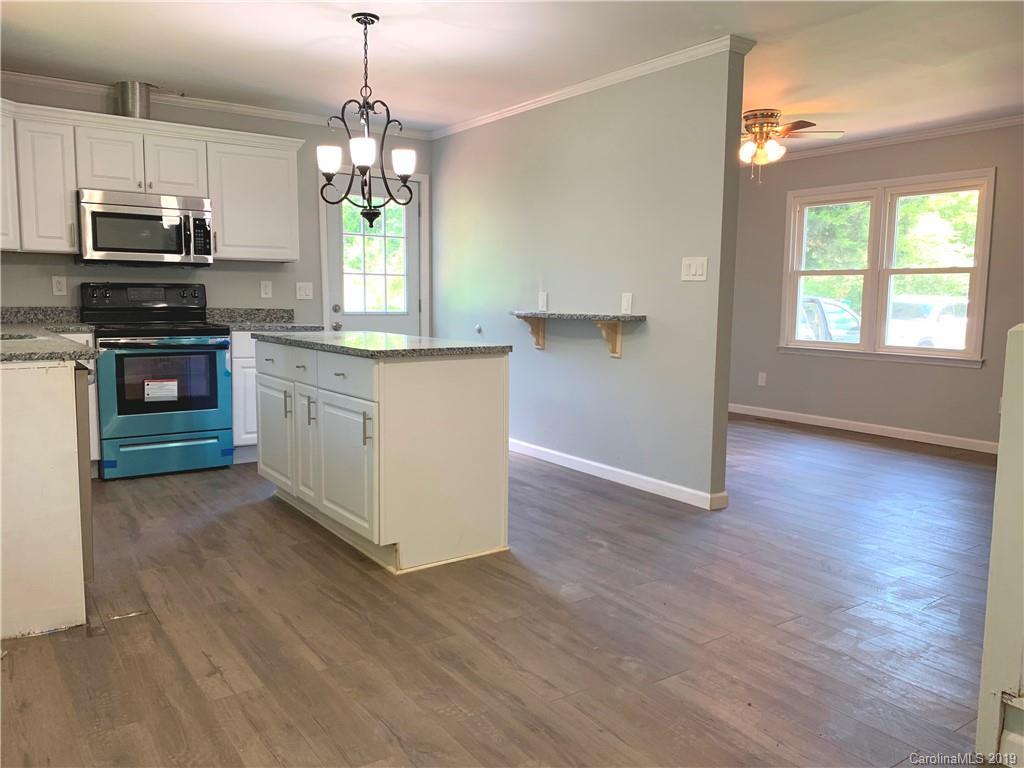1524 Robin Road Newton, NC 28658 - Photo 5 of 14 Gallery Image 5