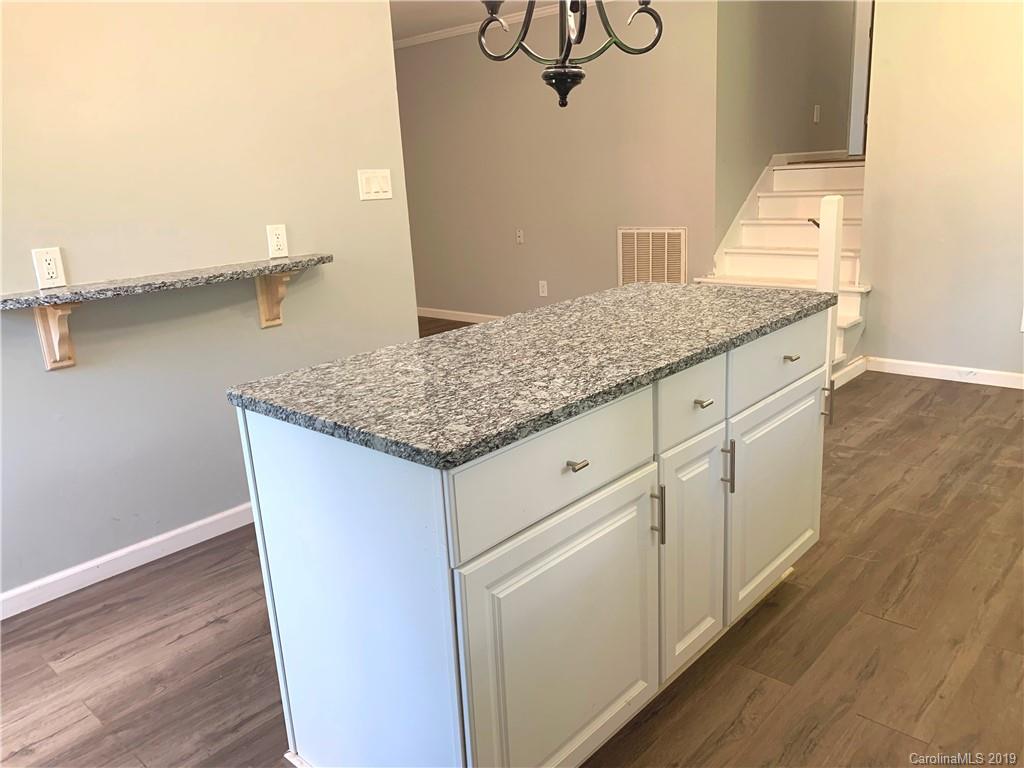 1524 Robin Road Newton, NC 28658 - Photo 7 of 14 Gallery Image 7