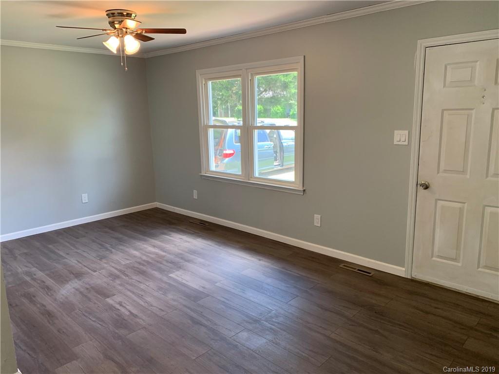 1524 Robin Road Newton, NC 28658 - Photo 8 of 14 Gallery Image 8