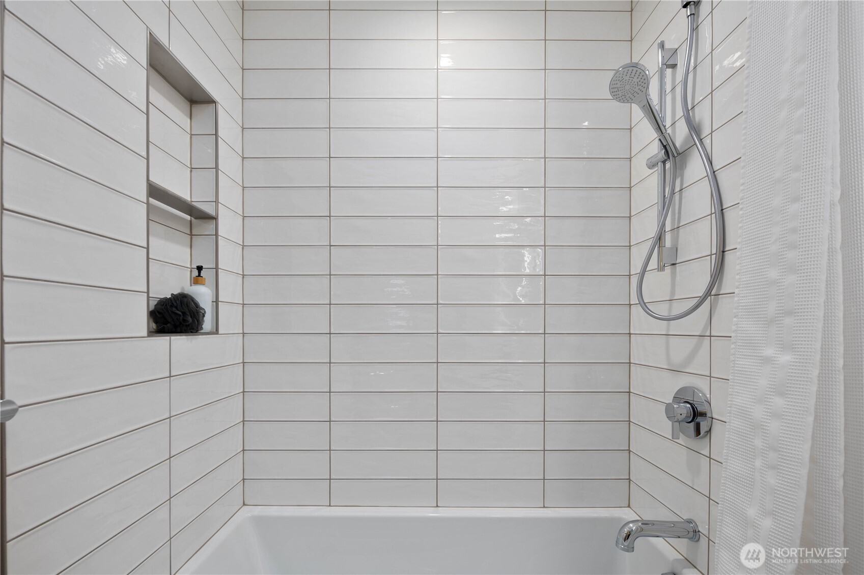 8625 30th Avenue Southwest Seattle, WA 98126 - Photo 26 of 40