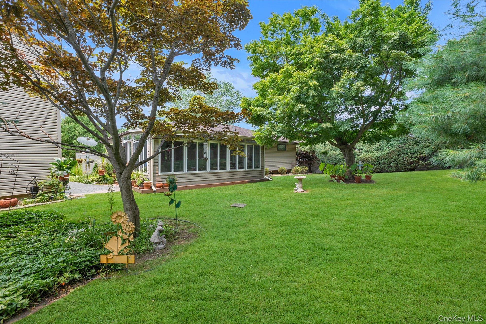 27 Fisher Road Commack, NY 11725 - Photo 35 of 36