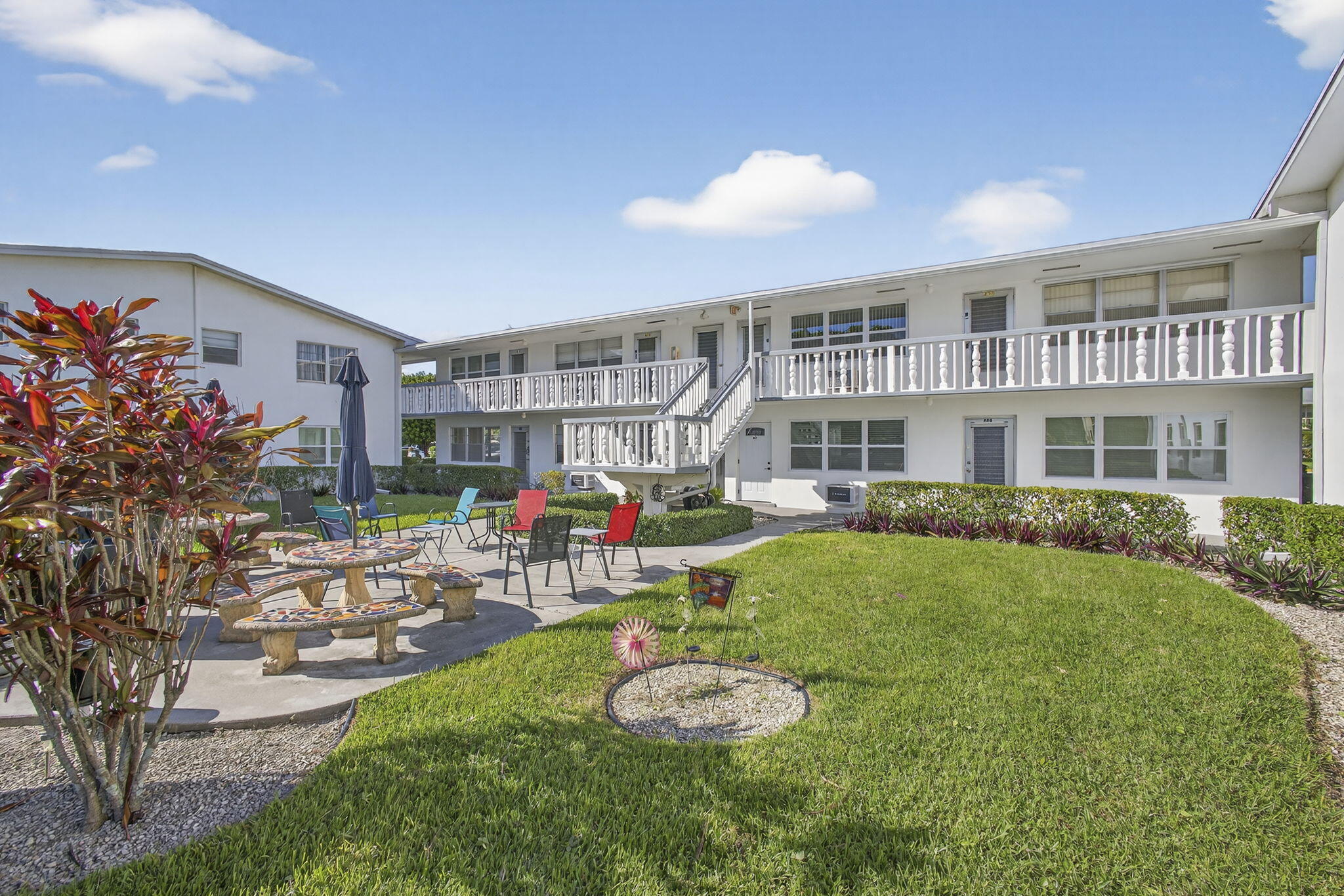 414 Windsor R West Palm Beach, FL 33417 - Photo 14 of 32 7-web-or-mls-Photo01789