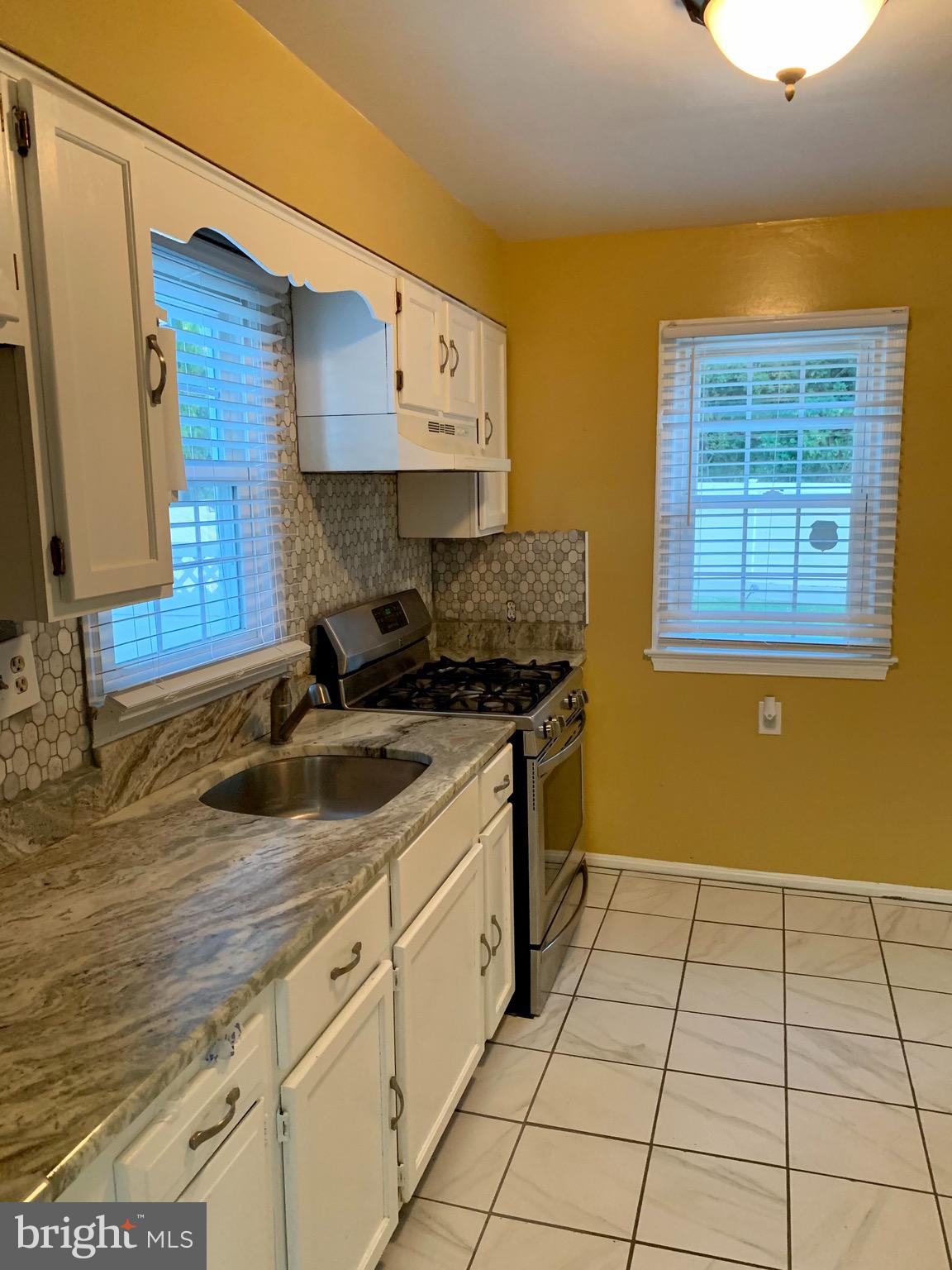 9323 Alcona Street Lanham, MD 20706 - Photo 4 of 19