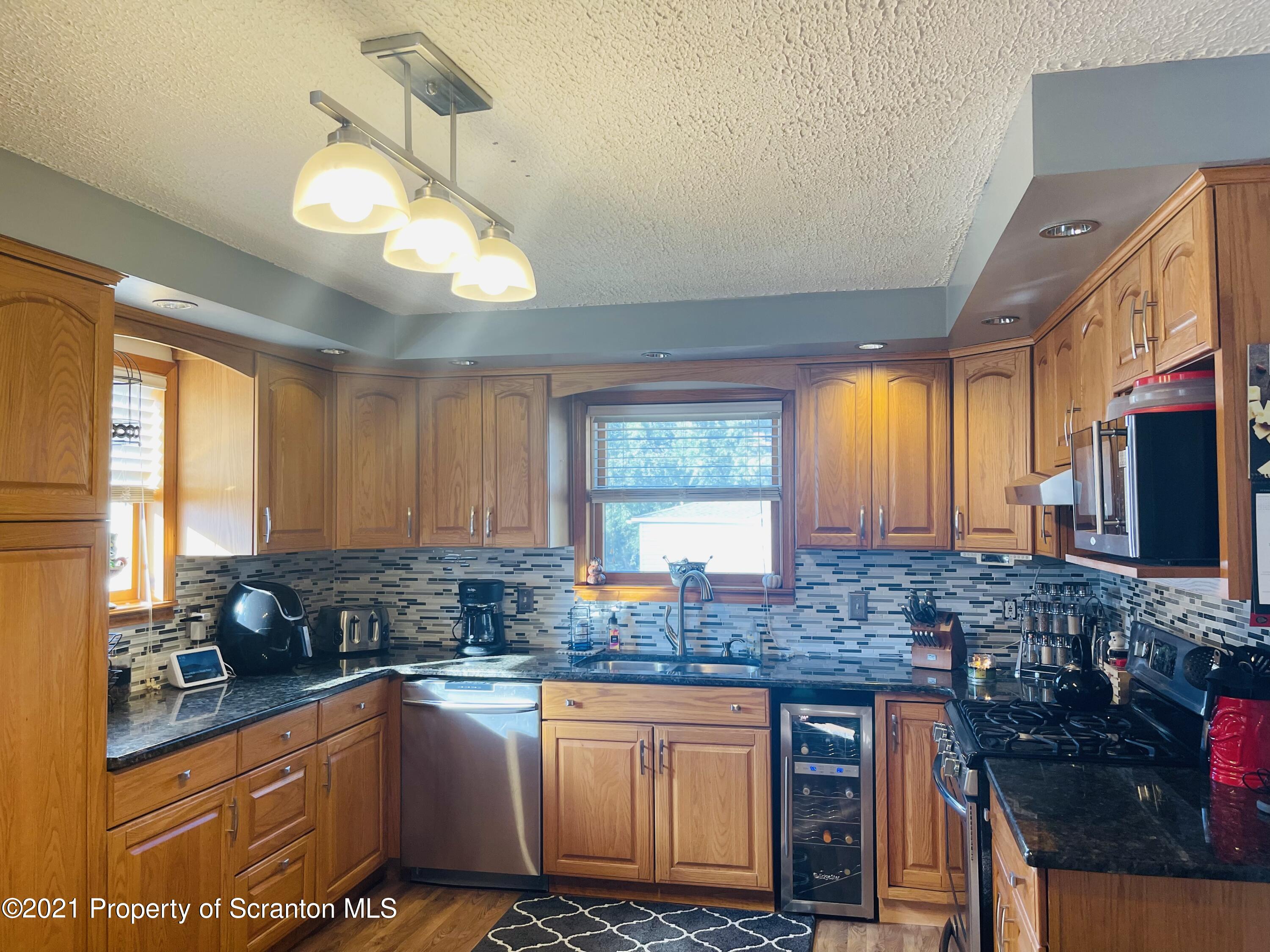 1121 Spring Street Avoca, PA 18641 - Photo 6 of 32 Gallery Image 6