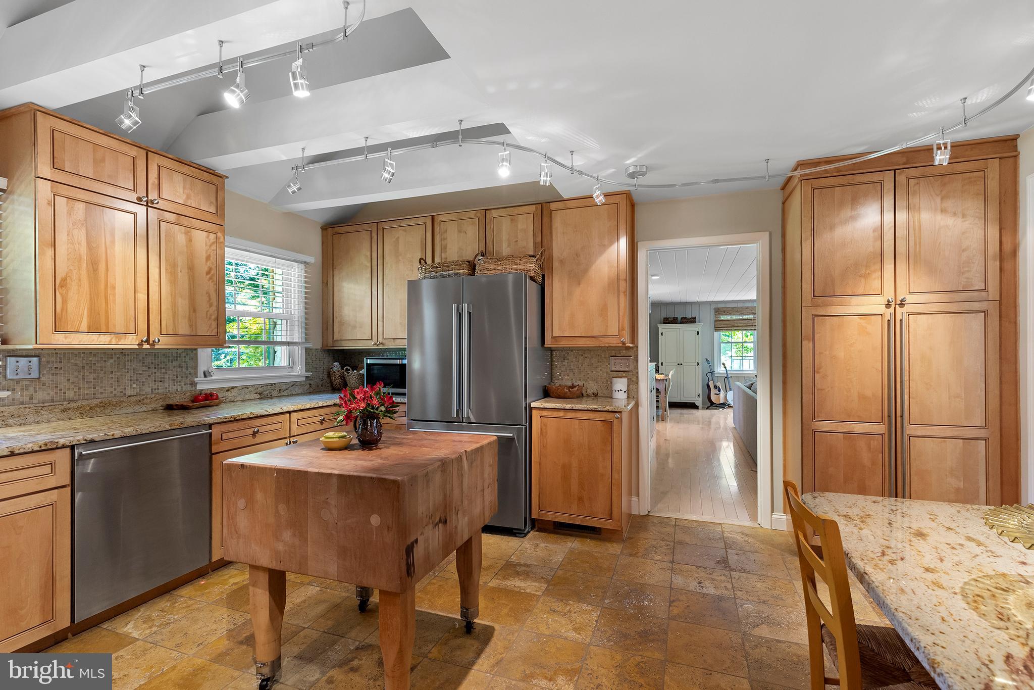 1412 Hampton Road Jenkintown, PA 19046 - Photo 10 of 39