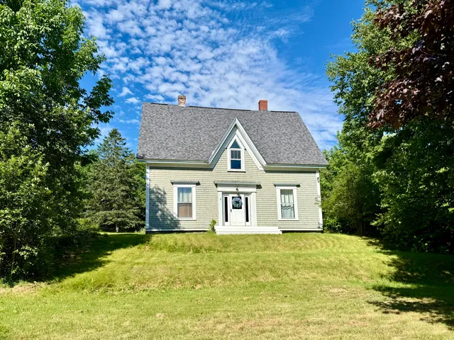 $198,000 | 682 U.S. Rte 1, Robbinston, ME 04671