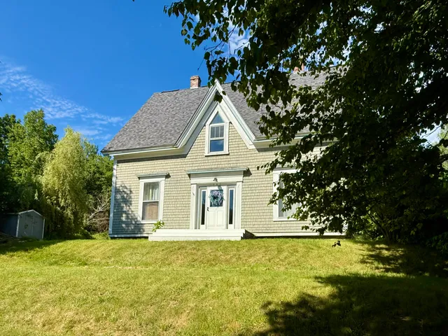 $198,000 | 682 U.S. Rte 1, Robbinston, ME 04671