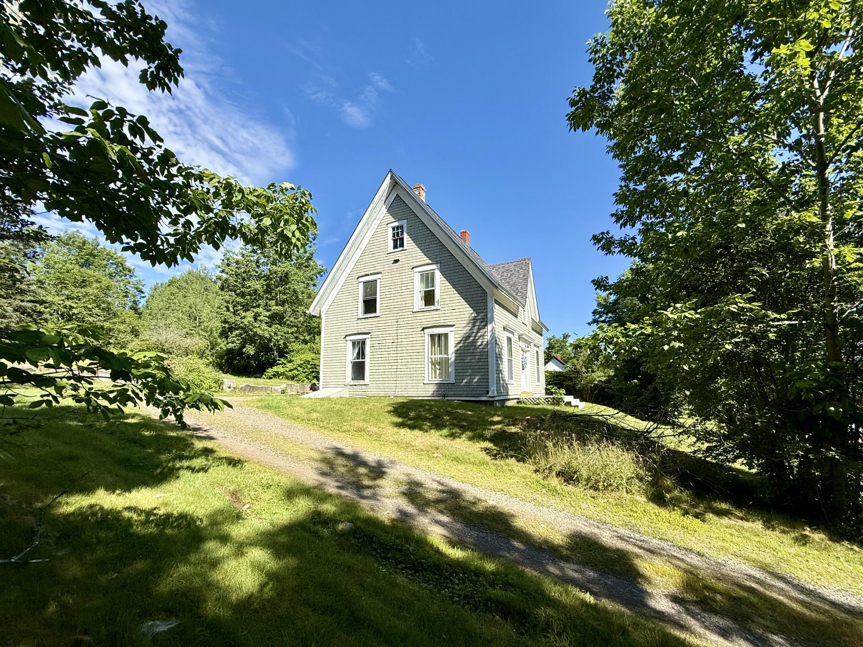 682 U.S. Rte 1 Robbinston, ME 04671 - Photo 4 of 39 IMG_5668