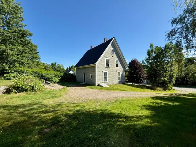 $198,000 | 682 U.S. Rte 1, Robbinston, ME 04671