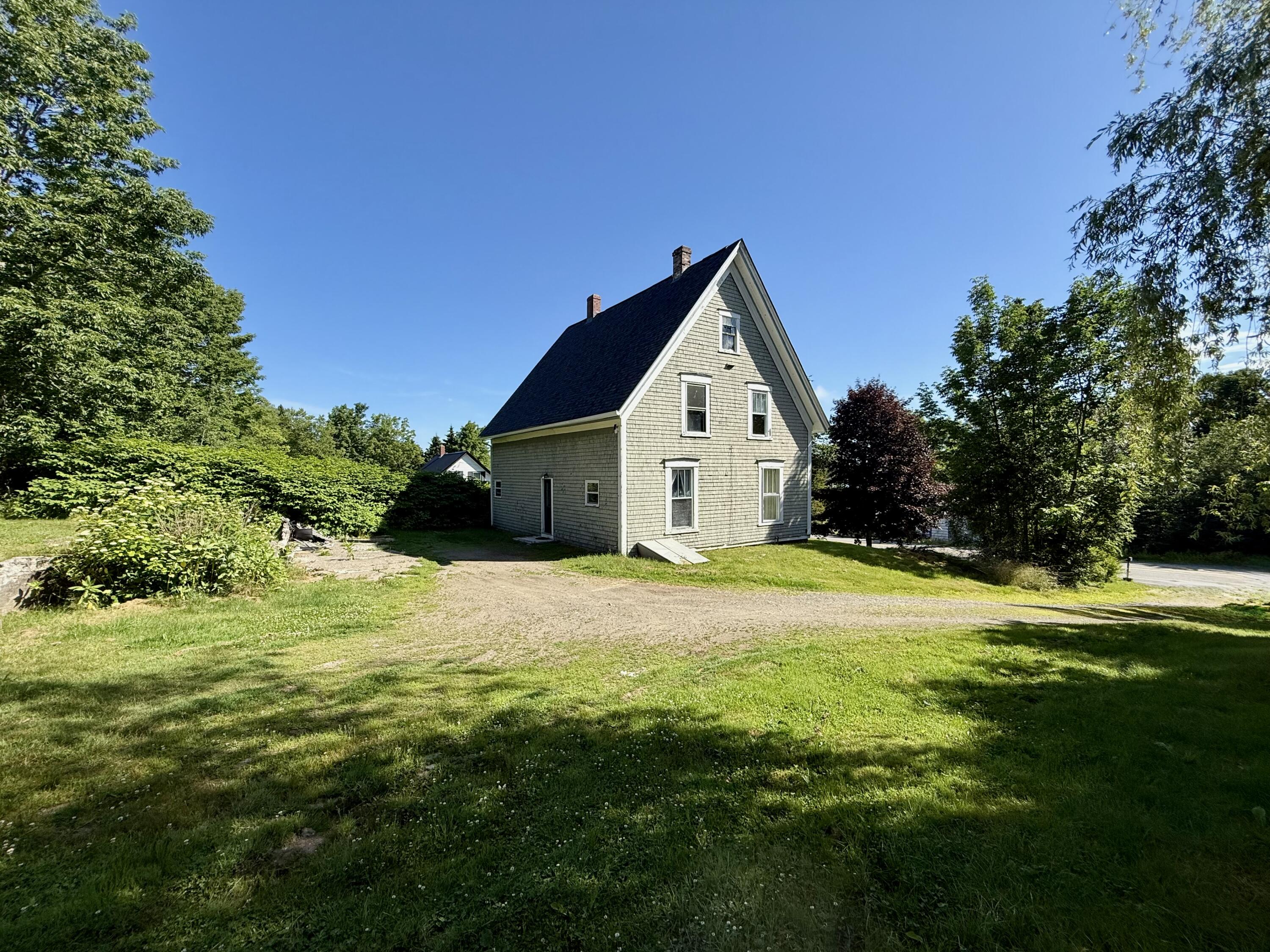 682 U.S. Rte 1 Robbinston, ME 04671 - Photo 5 of 39 IMG_5676