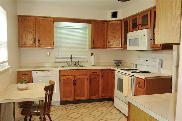 $1,975 | 249 Cirbus Lane, Monroeville, PA 15146