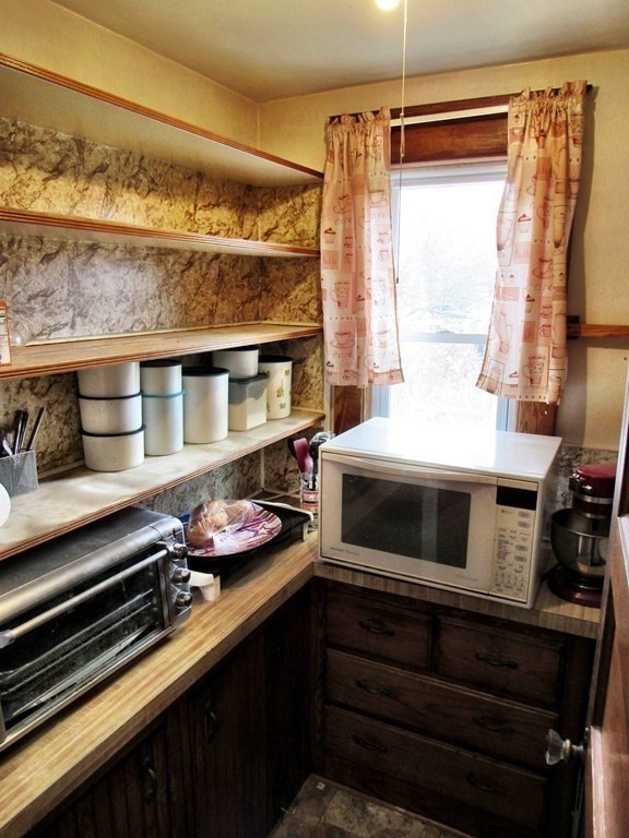 29 Ruggles Street Three Rivers, MA 01080 - Photo 19 of 38