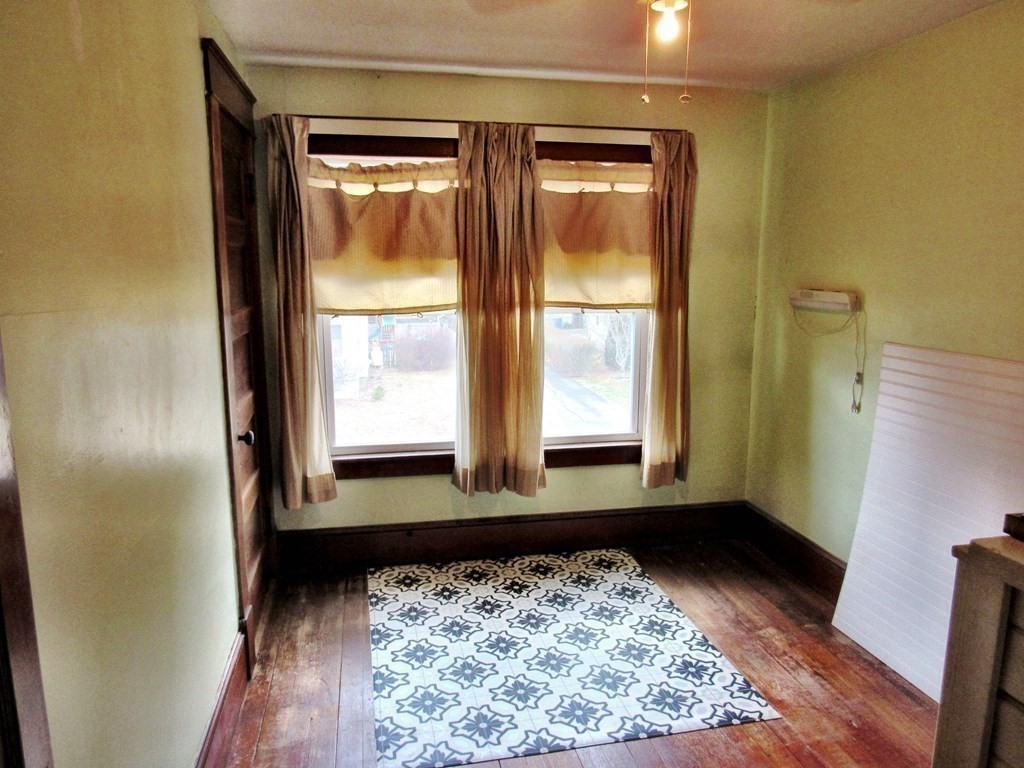 29 Ruggles Street Three Rivers, MA 01080 - Photo 20 of 38