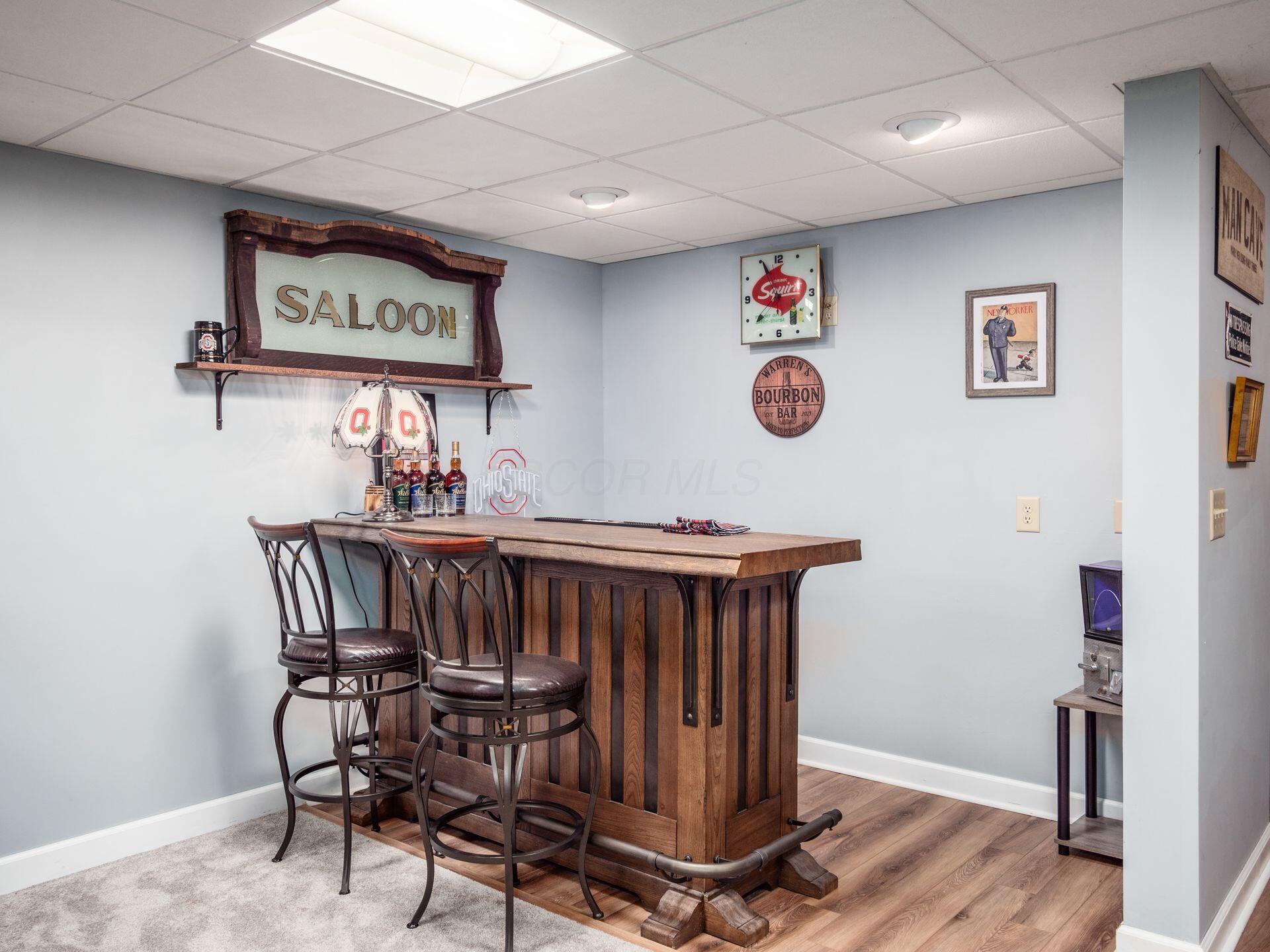 2065 Berlin Station Road Delaware, OH 43015 - Photo 35 of 48 Dry Bar