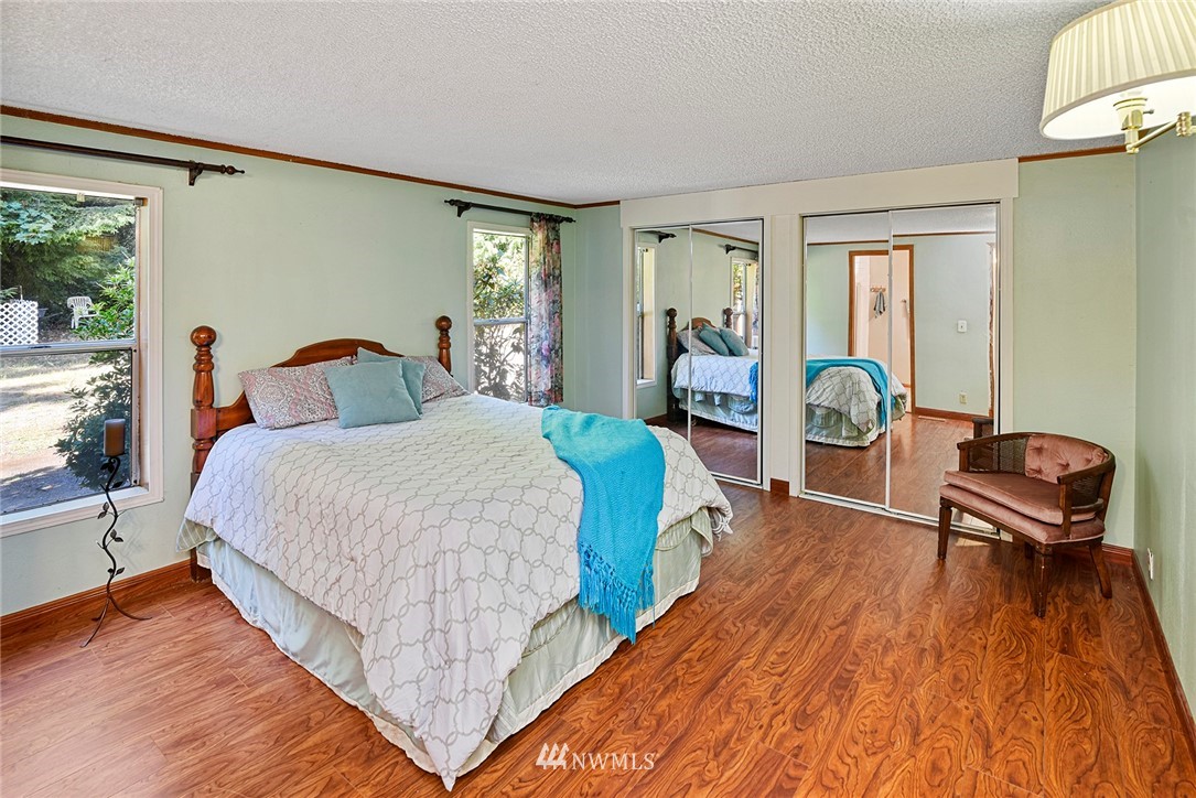 34077 Pilot Point Road Northeast Kingston, WA 98346 - Photo 13 of 39 Gallery Image 13