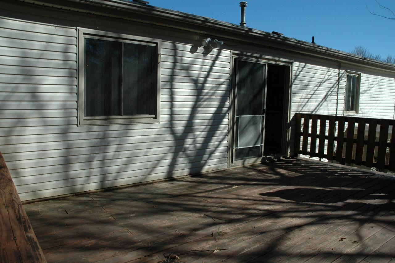 2834 Beaver Brook Road Salem, VA 24153 - Photo 13 of 23 BACK DECK