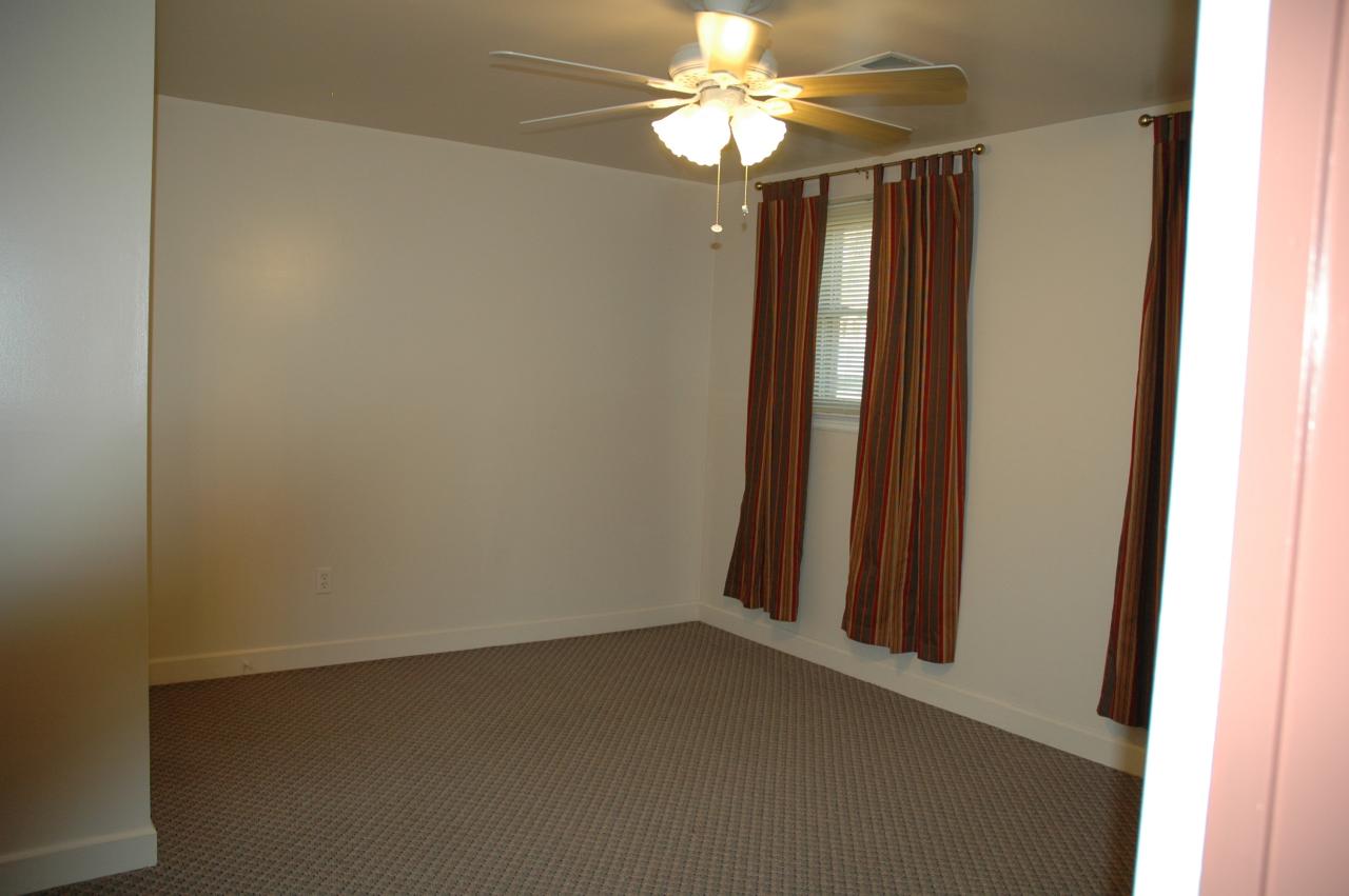 2834 Beaver Brook Road Salem, VA 24153 - Photo 17 of 23 BEDROOM #3/LOWER LEVEL