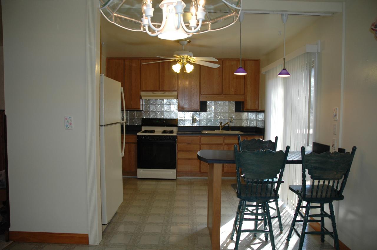 2834 Beaver Brook Road Salem, VA 24153 - Photo 5 of 23 KITCHEN