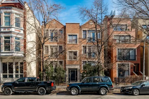$450,000 | 615 North Noble Street, Unit 2N, Chicago, IL 60642