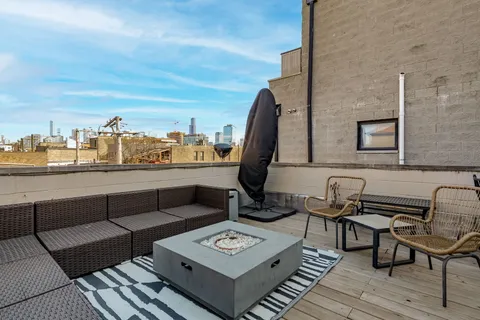 $450,000 | 615 North Noble Street, Unit 2N, Chicago, IL 60642