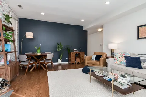 $450,000 | 615 North Noble Street, Unit 2N, Chicago, IL 60642