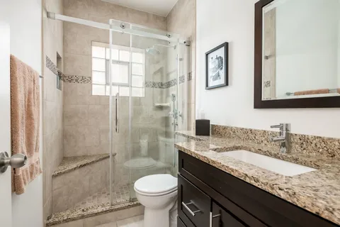 $450,000 | 615 North Noble Street, Unit 2N, Chicago, IL 60642