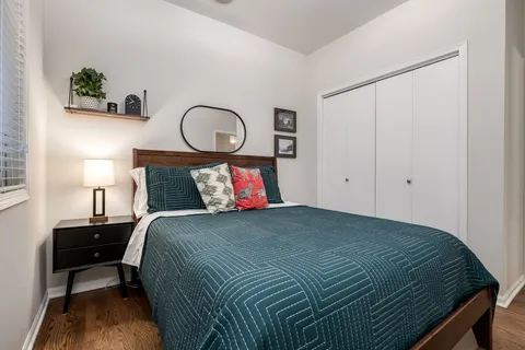 $450,000 | 615 North Noble Street, Unit 2N, Chicago, IL 60642