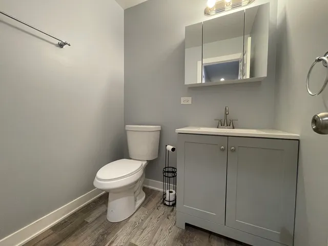 $219,999 | 816 East Old Willow Road, Unit 110, Prospect Heights, IL 60070