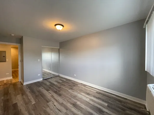 $219,999 | 816 East Old Willow Road, Unit 110, Prospect Heights, IL 60070