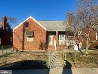 a front view of house with yard