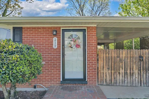 $239,950 | 212 Nancy Drive Northwest, Roanoke, VA 24017