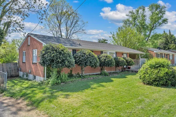 $239,950 | 212 Nancy Drive Northwest, Roanoke, VA 24017