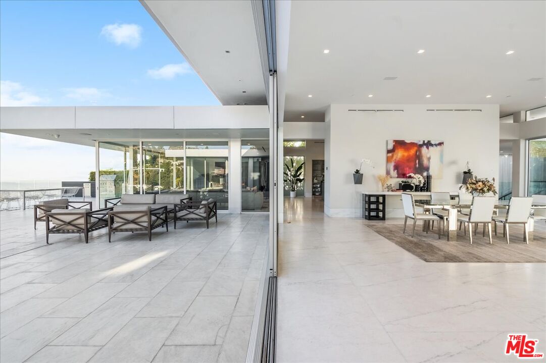 1620 Carla Ridge Beverly Hills, CA 90210 - Photo 11 of 42