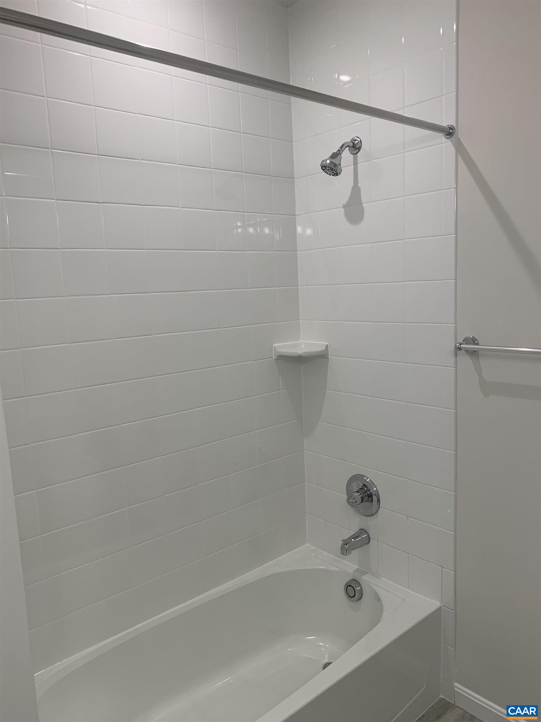 758 Round Hill Road Orange, VA 22960 - Photo 12 of 23 a bathroom with a bathtub