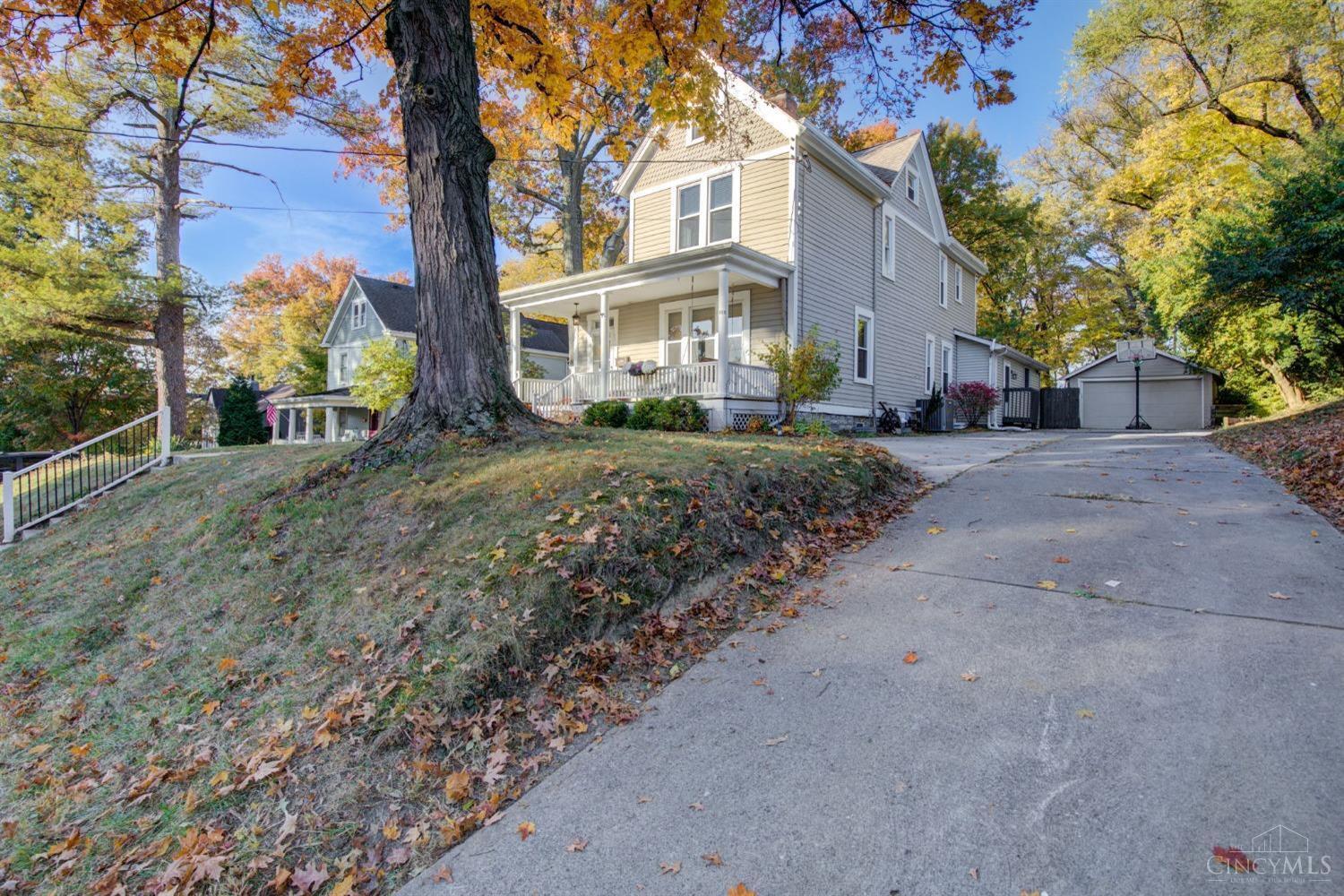 5963 Lester Road Cincinnati, OH 45212 - Photo 3 of 38
