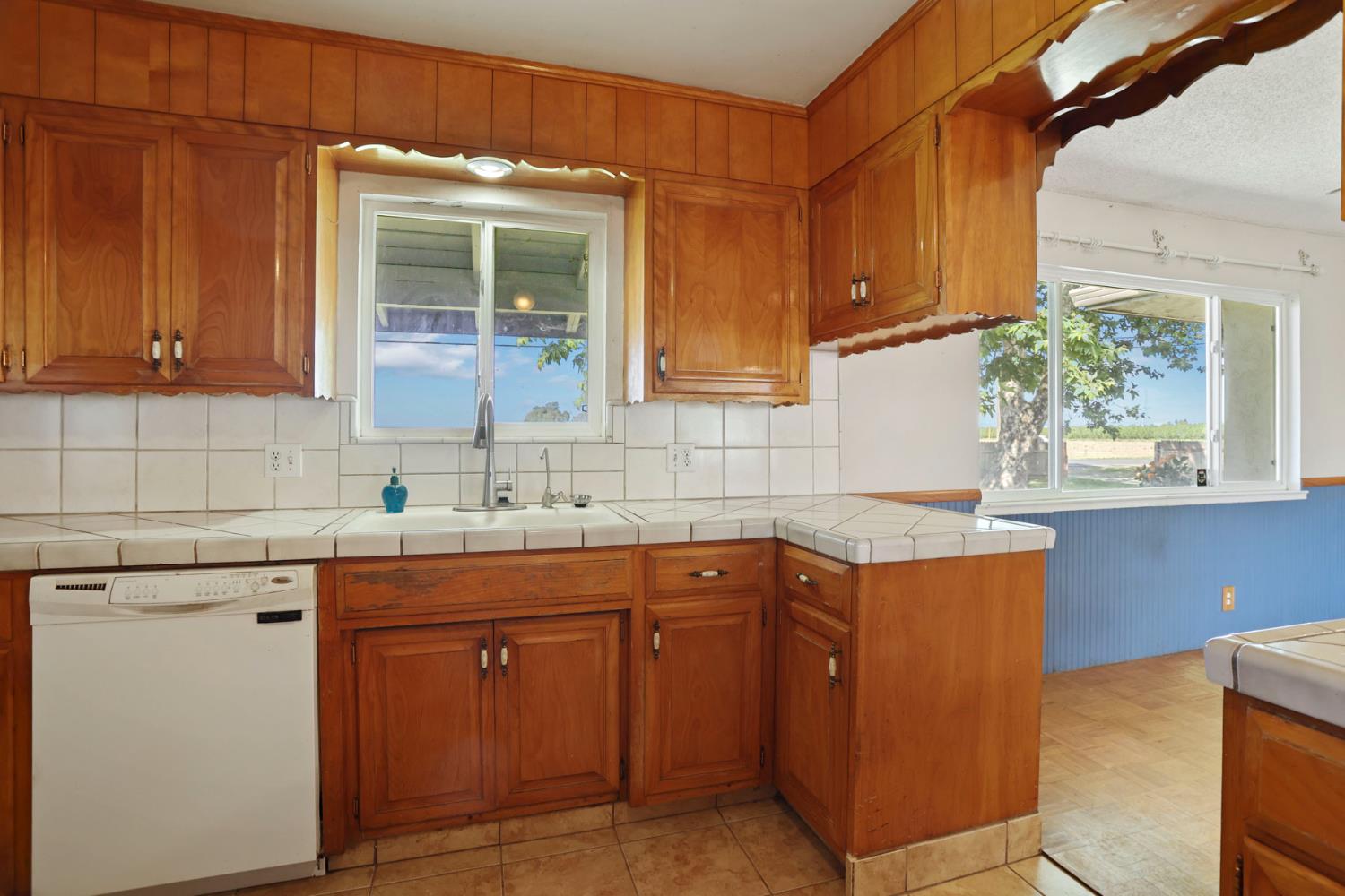 4592 West Woodbridge Road Lodi, CA 95242 - Photo 17 of 71