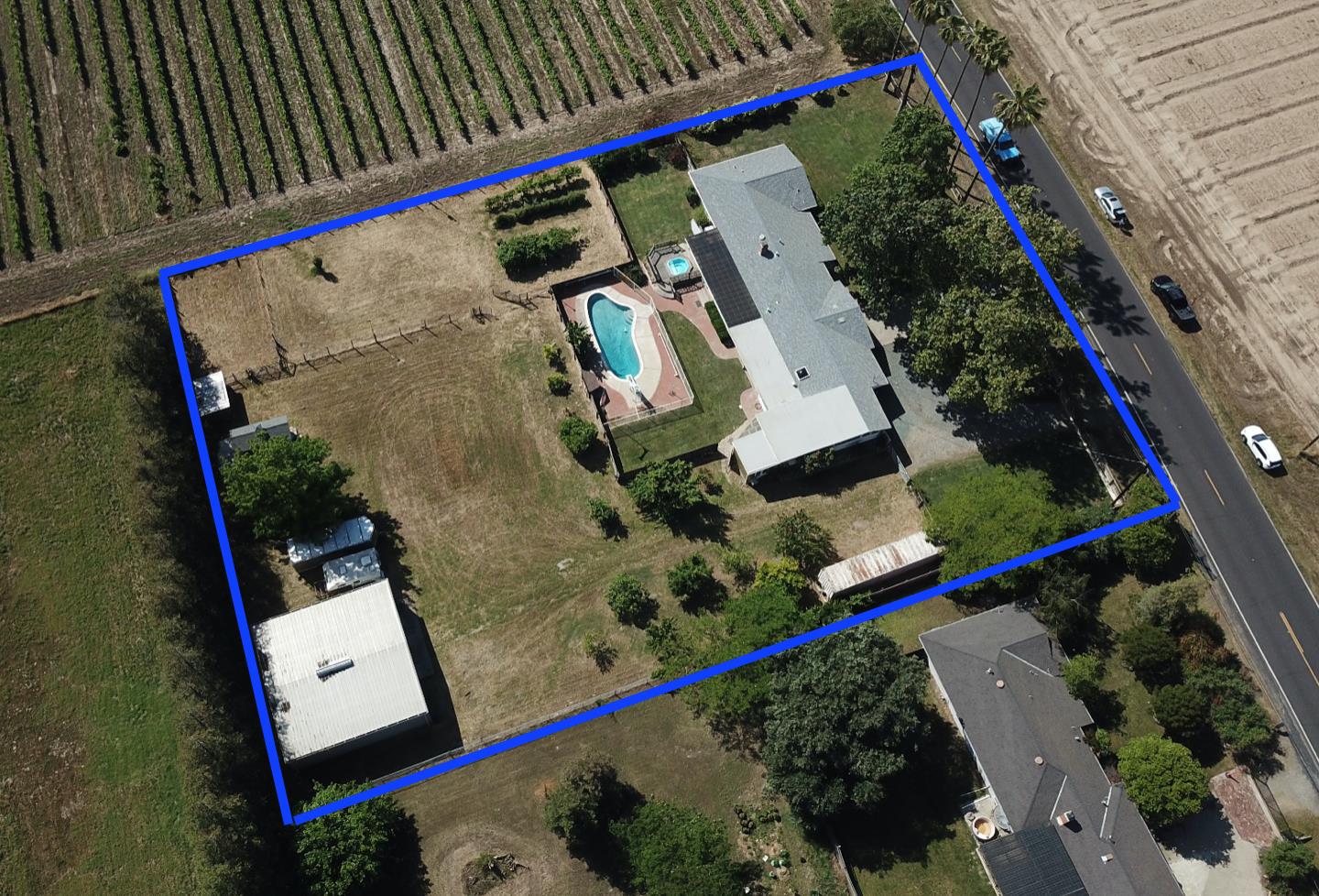 4592 West Woodbridge Road Lodi, CA 95242 - Photo 2 of 71