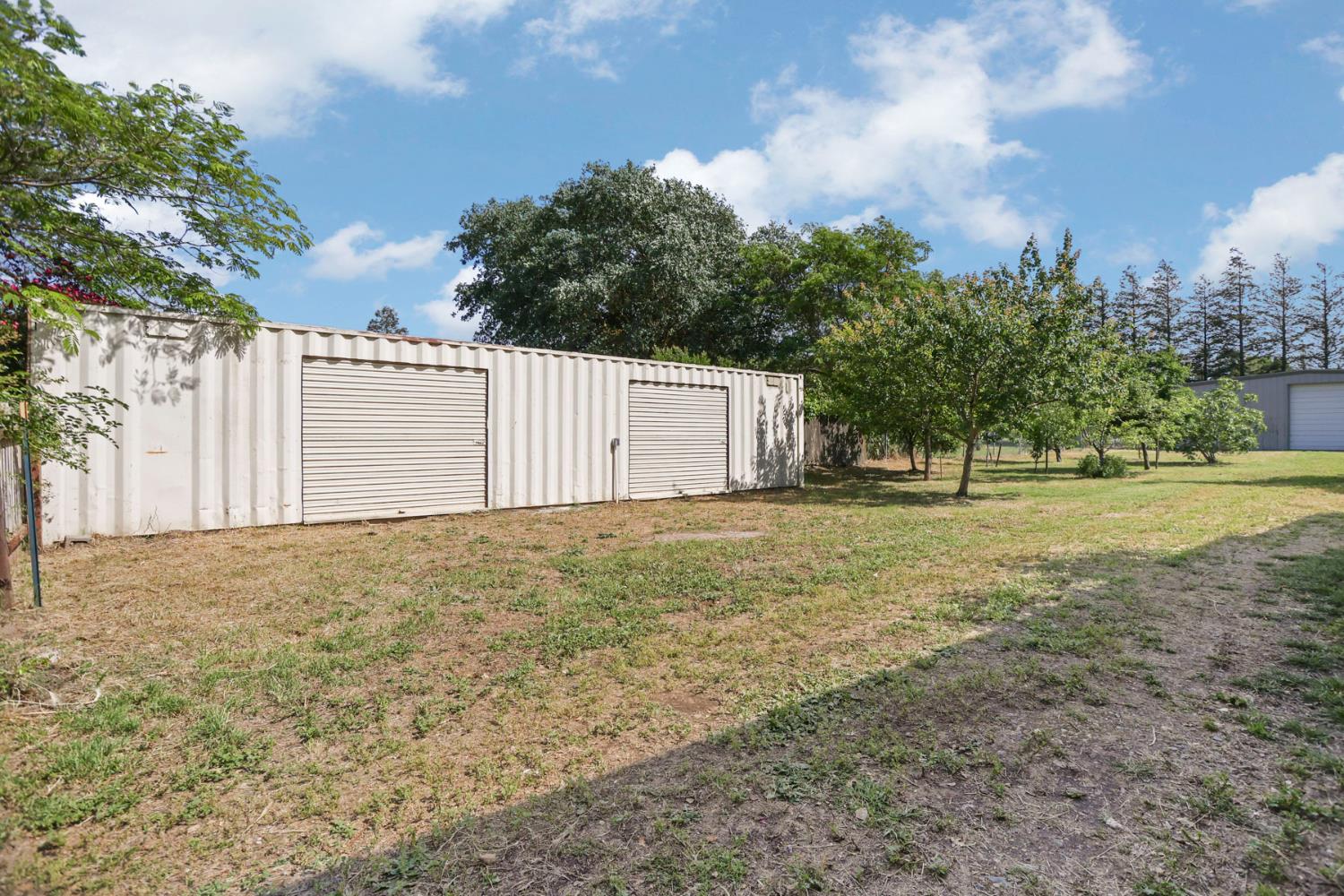 4592 West Woodbridge Road Lodi, CA 95242 - Photo 53 of 71