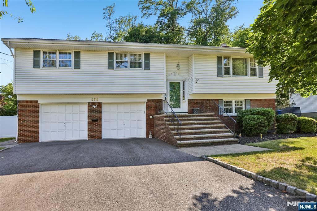 270 Midwood Road Paramus, NJ 07652 - Photo 1 of 17