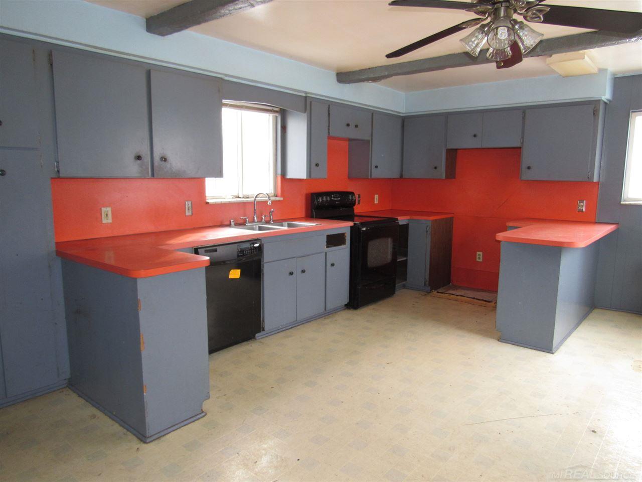 7260 Stephens Center Line, MI 48015 - Photo 21 of 40 Gallery Image 21