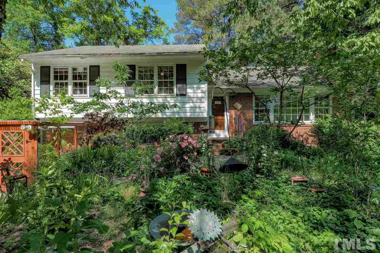 1027 Gardner Street Raleigh, NC 27607 - Photo 3 of 25