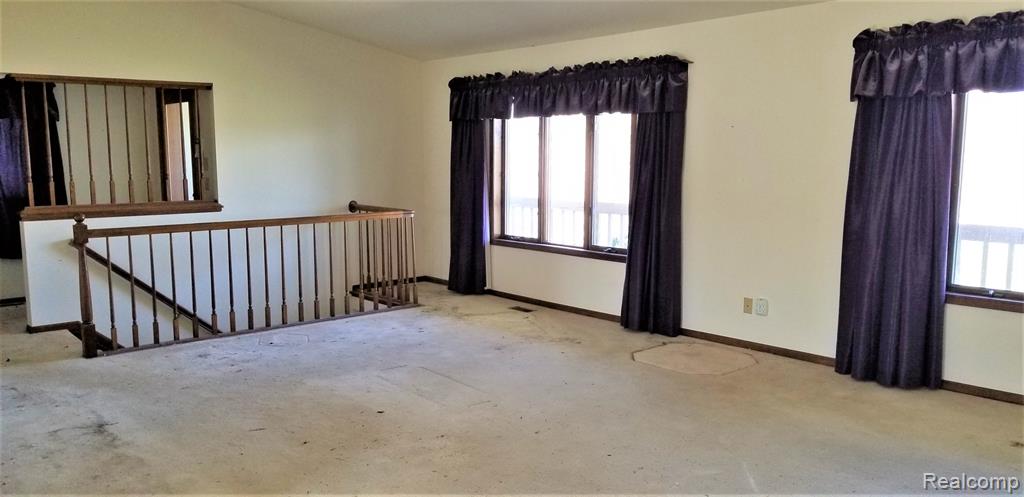 4431 Pratt Road Metamora, MI 48455 - Photo 9 of 36