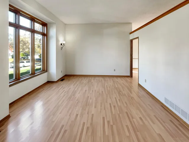 $550,000 | 14835 39th Avenue North, Plymouth, MN 55446